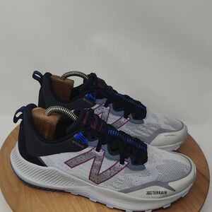 New Balance Dynasoft Nitrel v4 Trail Running Shoe-Womens-Size 10 B-Gray-Sneaker